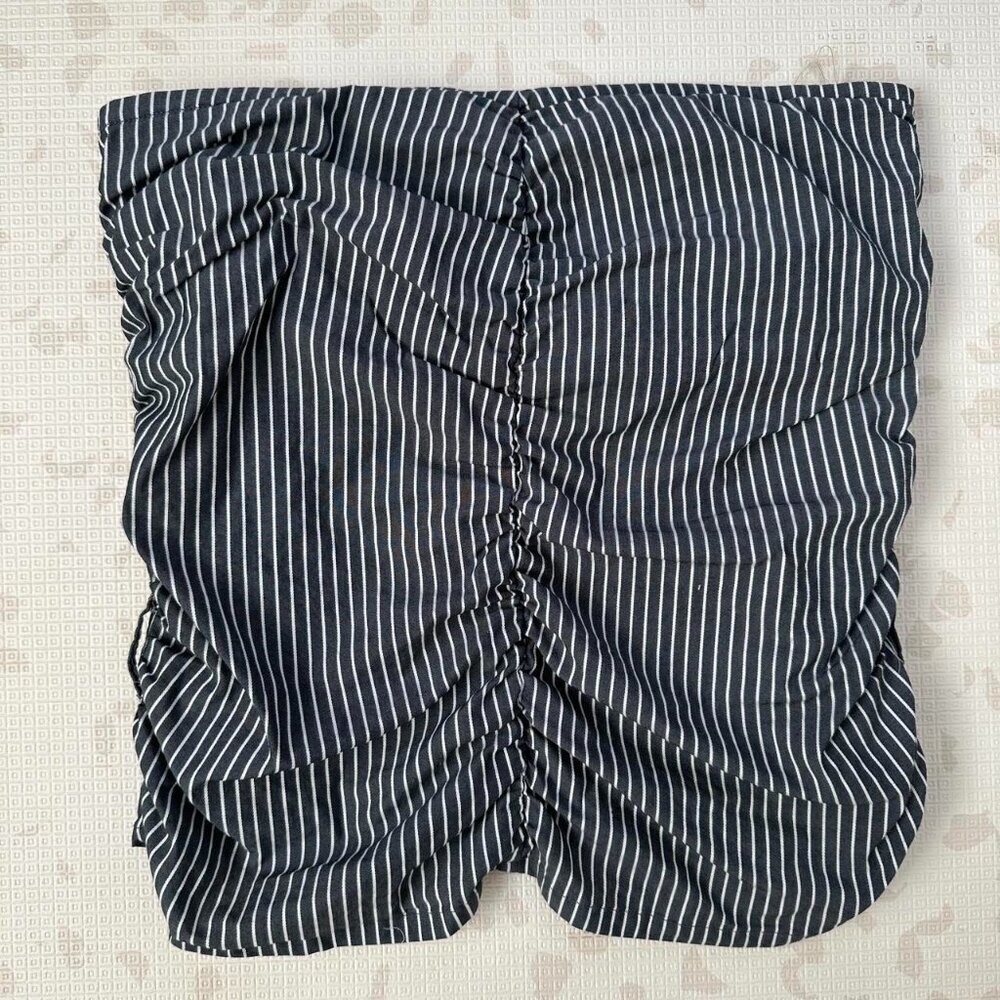 🧡 2 for 10$ tube top size L in grey and white brand Groggy